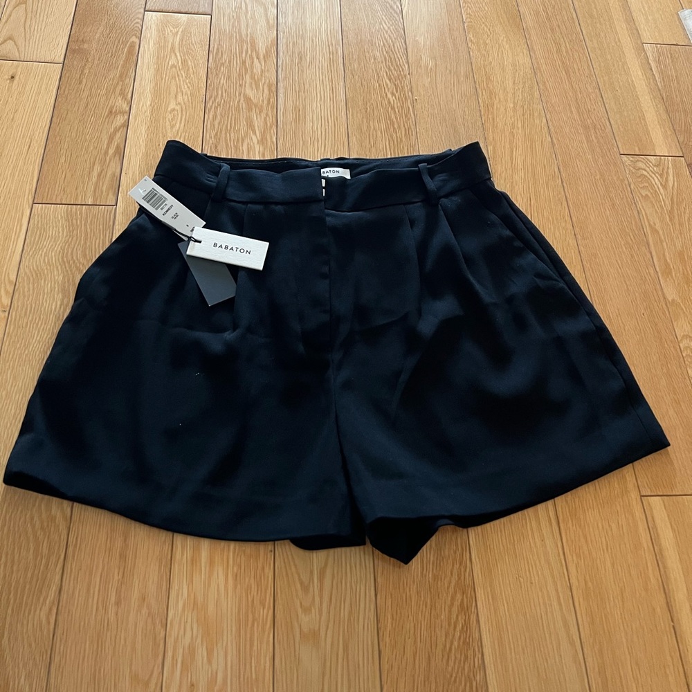 NWT Aritzia Babaton Black Kennedy Short